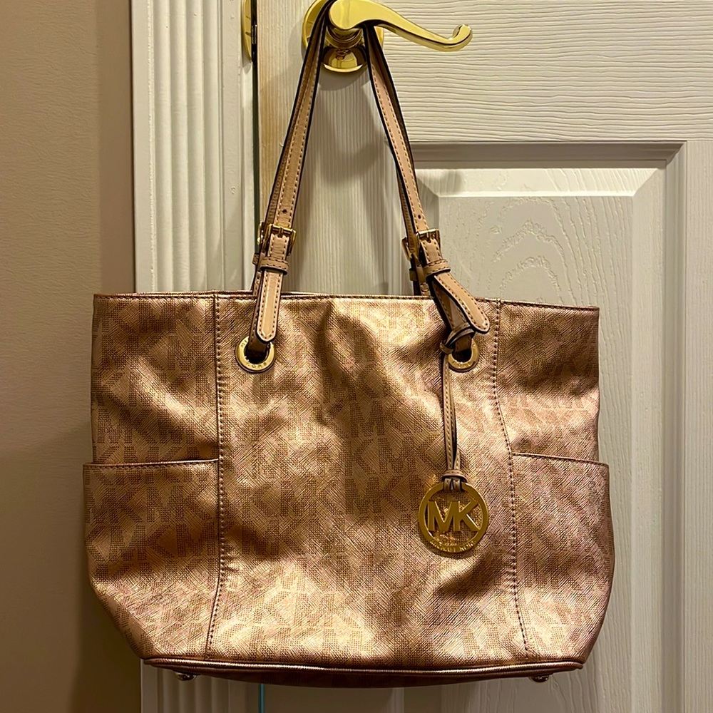 Michael Kors purse
